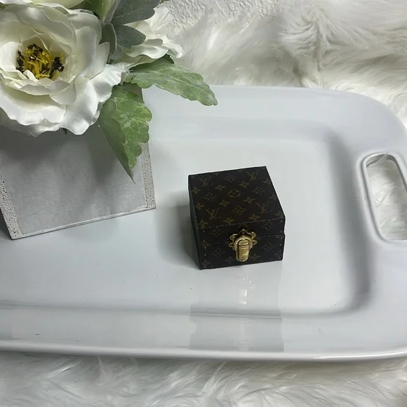 LOUIS VUITTON MINI MONOGRAM TRUNK - Picture 2 of 11